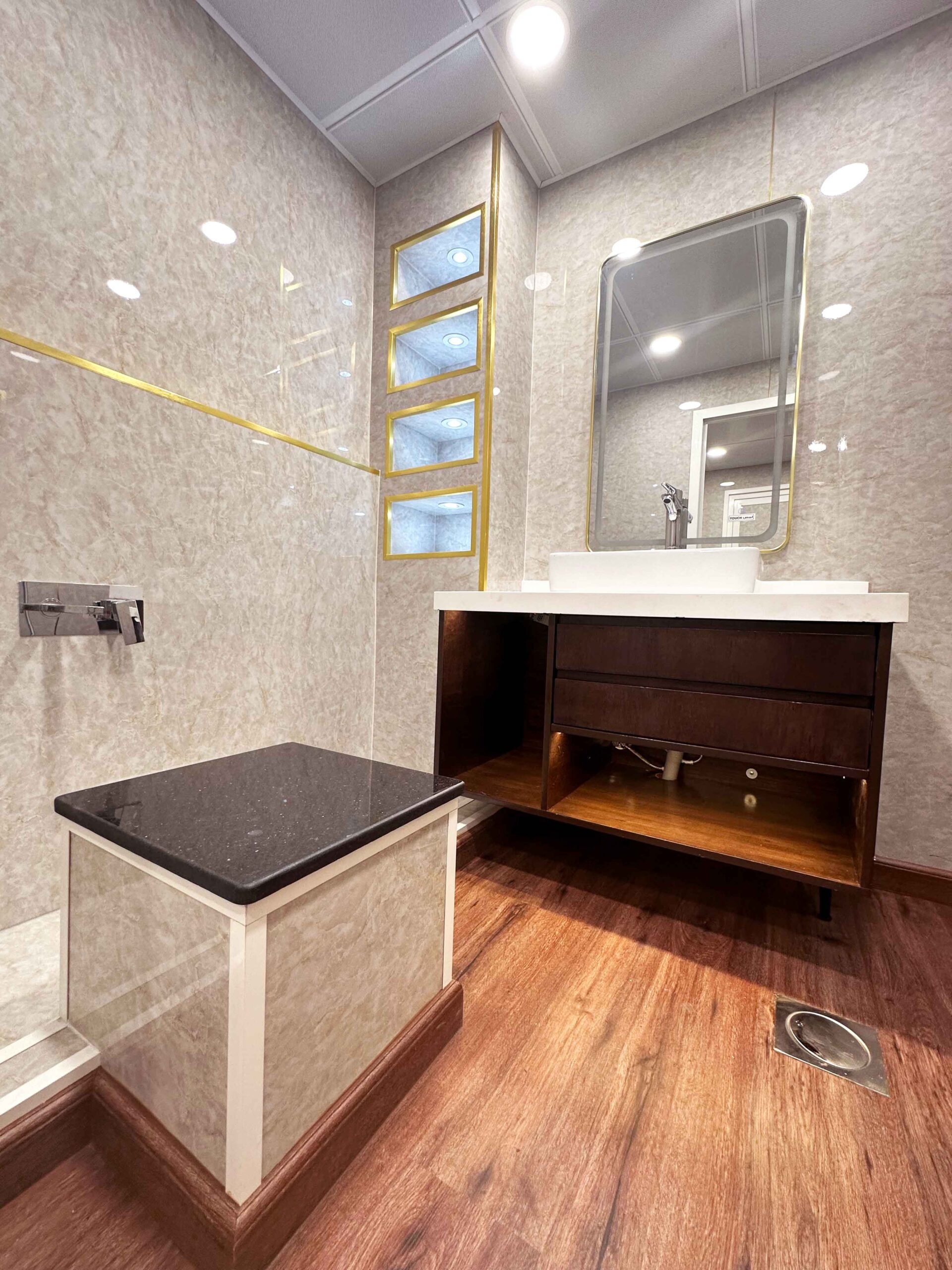 Portable Washroom Cabin Luxury Porta Potty Dubai Abu Dhabi